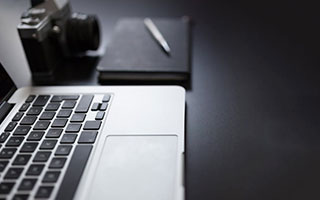 kaiyun app-球场狂欢：球迷应援和现场互动高潮不断，球场dj